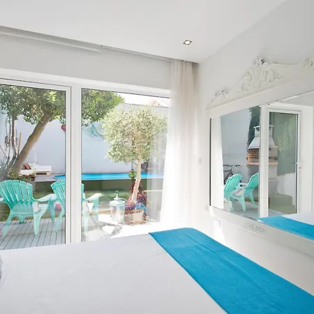 Glamours Beach House - Near Oporto City Villa *