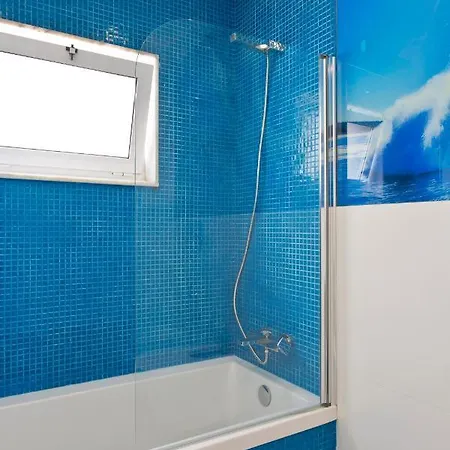Glamours Beach House - Near Oporto City Villa Árvore
