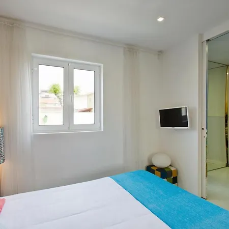 Glamours Beach House - Near Oporto City * Árvore