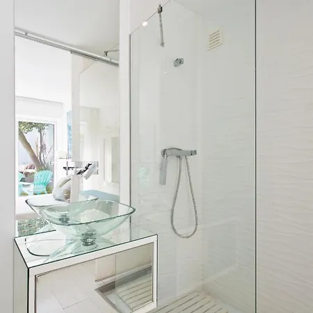 Villa Glamours Beach House - Near Oporto City *
