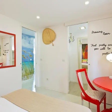 Glamours Beach House - Near Oporto City Villa *
