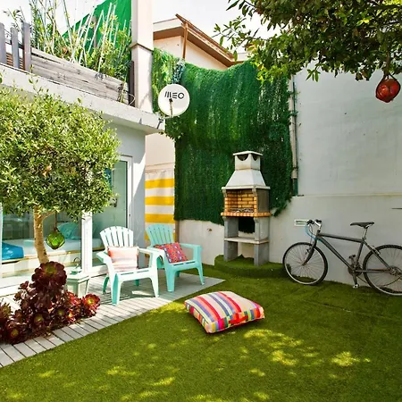 Glamours Beach House - Near Oporto City Villa *