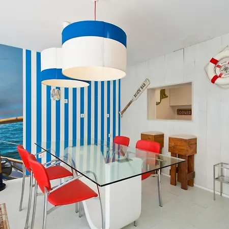 Glamours Beach House - Near Oporto City * Árvore