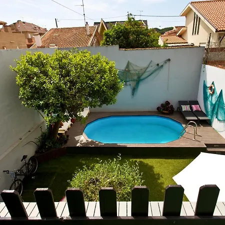 Glamours Beach House - Near Oporto City Villa Árvore
